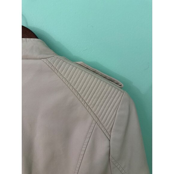 APT. 9 Womens Faux Leather Moto Jacket L Beige Quilted Shoulder Detail - Picture 6 of 10